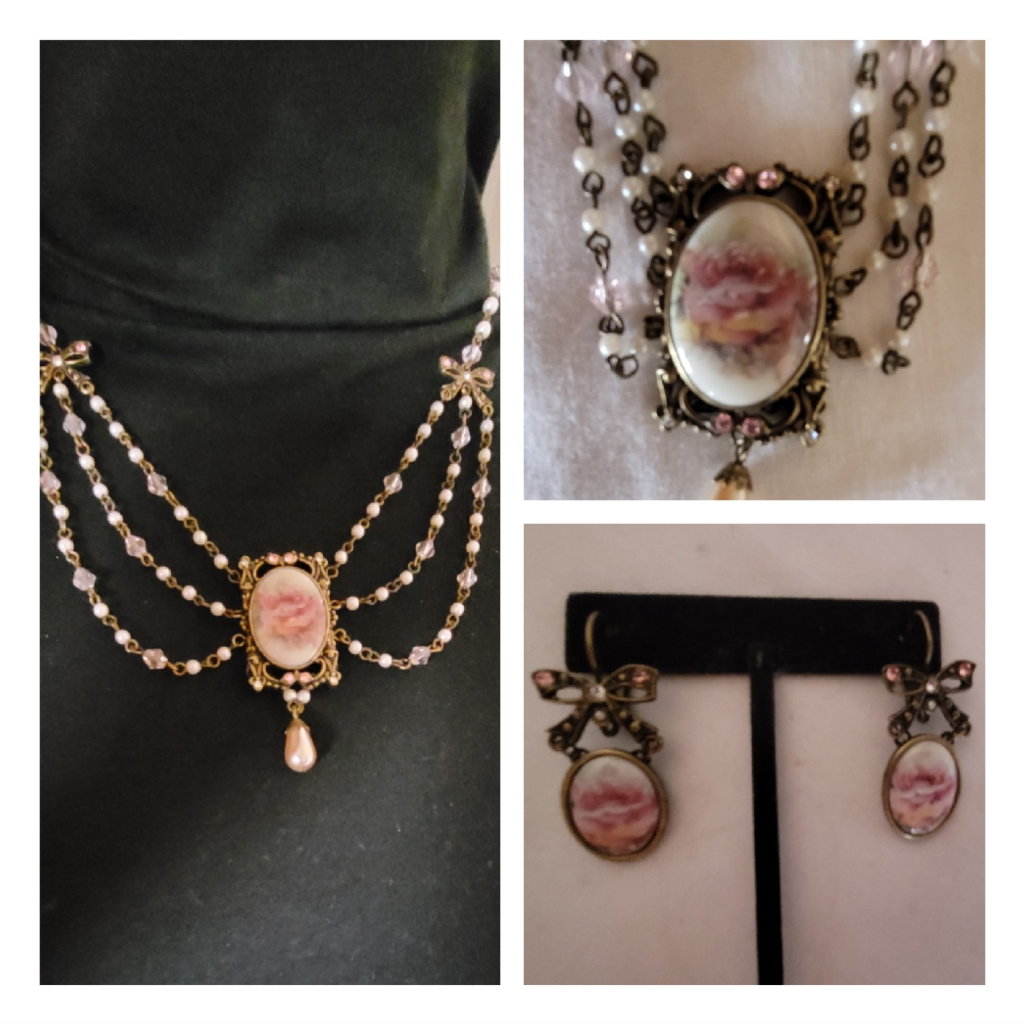 2 Pc Set NecklaceEarrings 175$